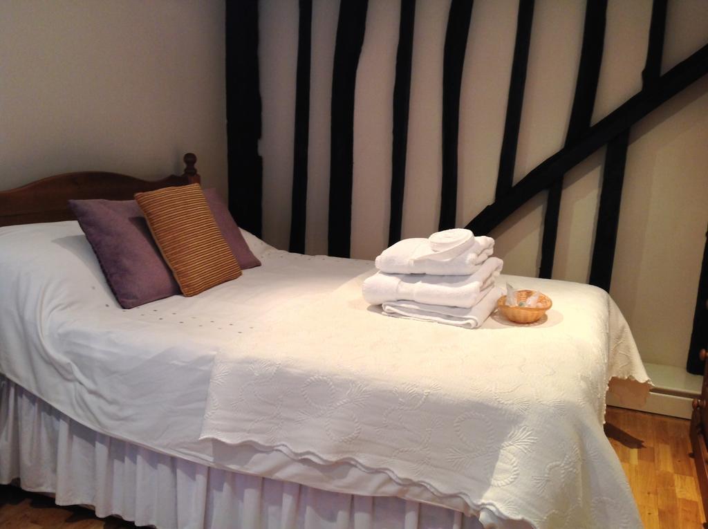 The Stableyard Apartman Bedford Szoba fotó